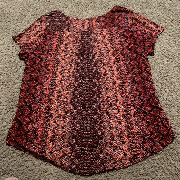 Women’s Simply Emma multi color design high/low short sleeve Summer top. Sz 2X - Picture 3 of 7